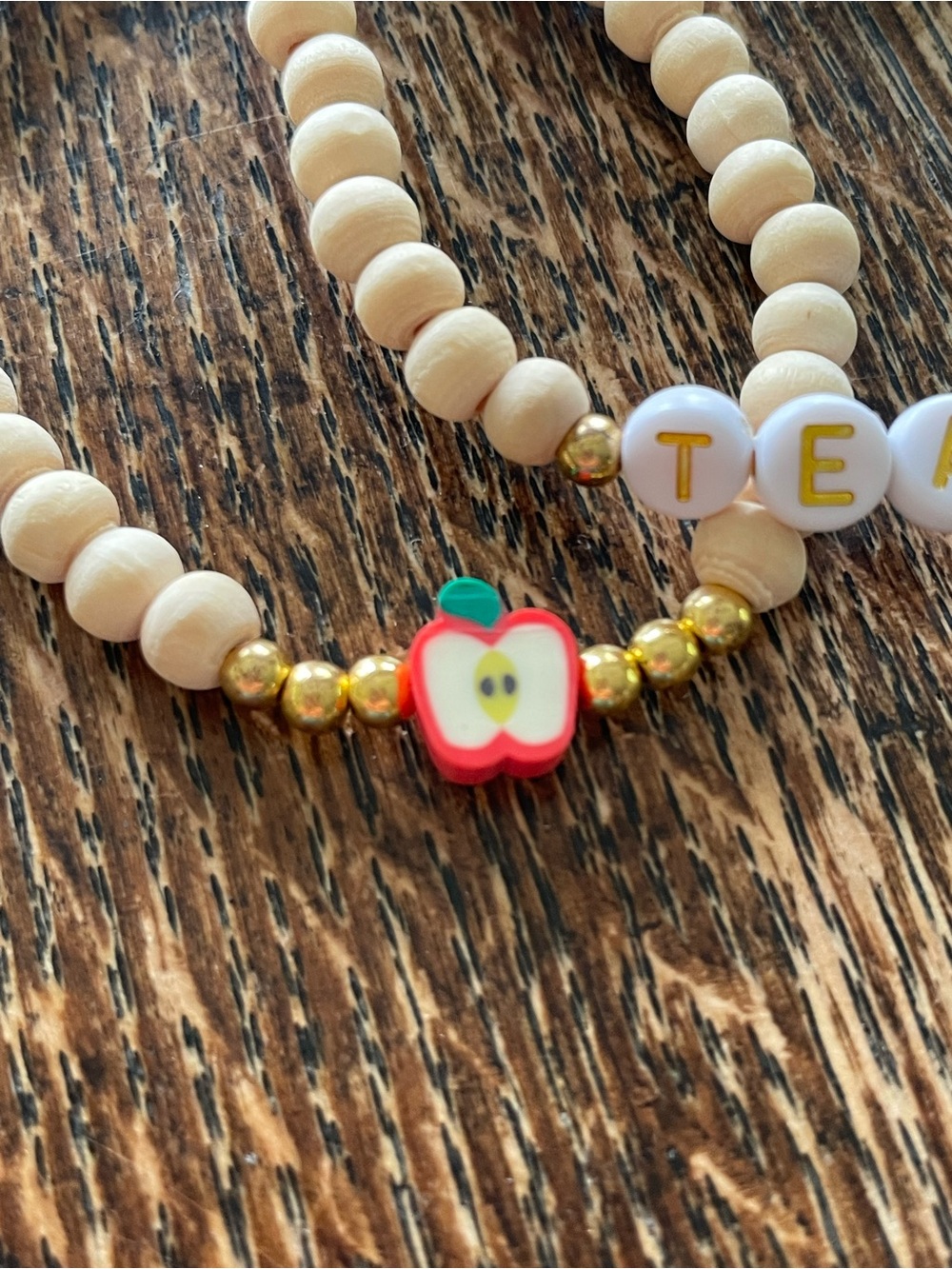 Apple Charm Beaded Bracelet - Red & Natural